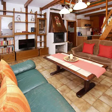 Vakantiehuis In Mit Garten *