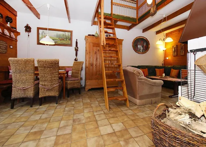 بيت للعطل In Mit Garten