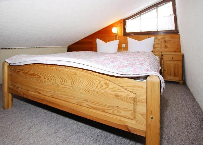 بيت للعطل In Mit Garten *